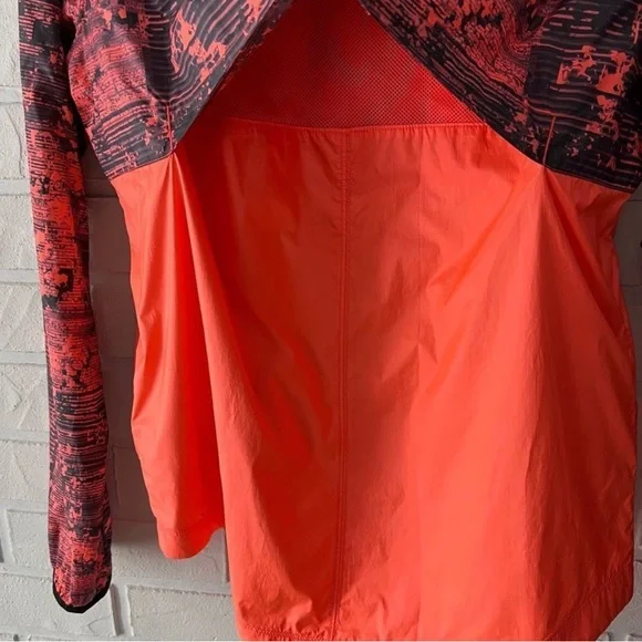 Oakley Lightweight Jacket - Picture 4 of 6